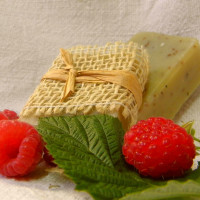 Mydlo s malinov�mi jadierkami-�krabadielko